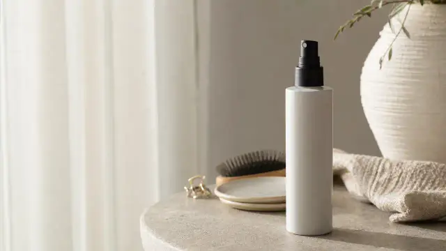 Finishing spray